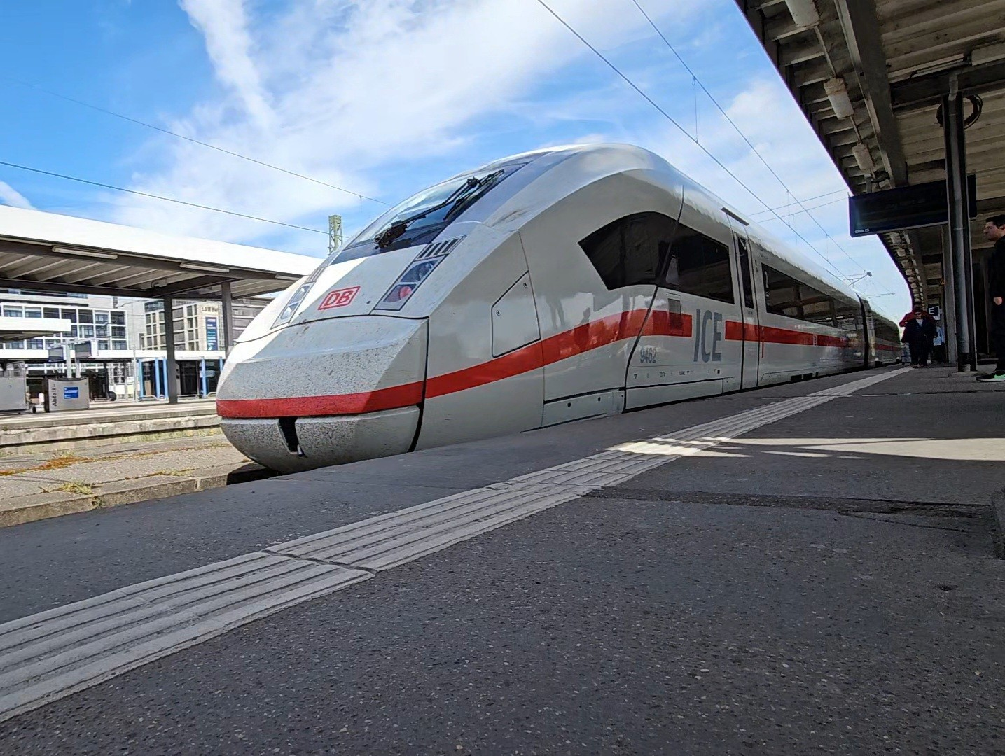 VIDÉO. Le projet de la gare de Stuttgart va-t-il améliorer le quotidien des&nbsp;usagers ?&nbsp;